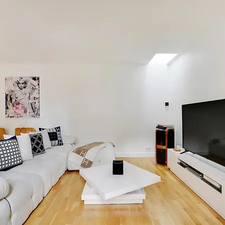 Apartment Royal Monceau - Hoche Paris