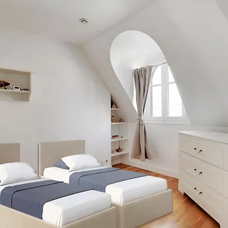 Apartment Royal Monceau - Hoche Paris